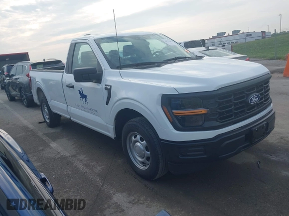 2024 Ford F-150 XL z VIN 1FTMF1KP3RKF57535, wystawiony jako IAAI lot #42477026 z przebiegiem 1 781 mil mil oraz . Historia ofert i sprzedaży dostępna na DreamBid. Obrazek 1.