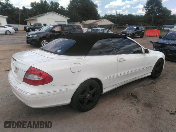 2007 Mercedes-Benz CLK 350 with VIN WDBTK56F27F234467, listed as a IAAI auction lot 42569835 with 139,325 mi miles and . Bid and sale history available at DreamBid. Image 4.