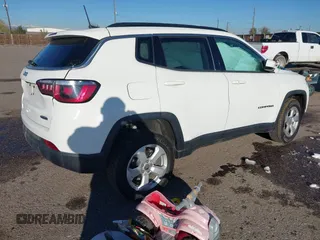 2019 Jeep Compass Latitude with VIN 3C4NJDBB5KT704564, listed as a IAAI auction lot 40768531 with 95,291 mi miles. Bid and sale history available at carsss.com. Image 4.