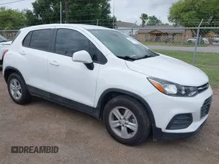 2021 Chevrolet Trax LS z VIN KL7CJKSB2MB302076, wystawiony jako IAAI lot #42045660 z przebiegiem Nie podano mil oraz . Historia ofert i sprzedaży dostępna na DreamBid. Obrazek 1.