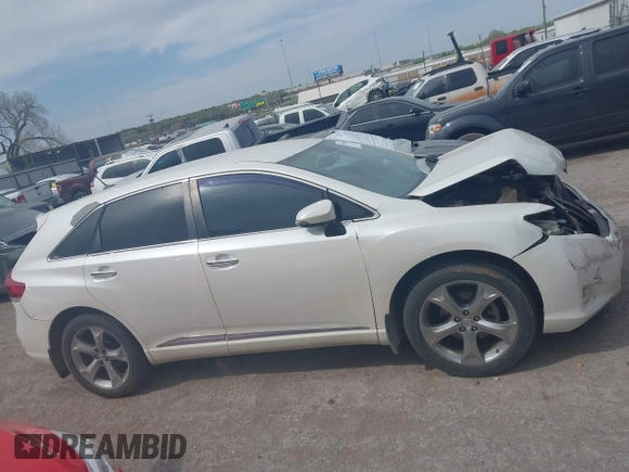 2015 Toyota Venza XLE with VIN 4T3BK3BB4FU116213, listed as a IAAI auction lot 42008444 with 113,912 mi miles. Bid and sale history available at carsss.com. Image 13.