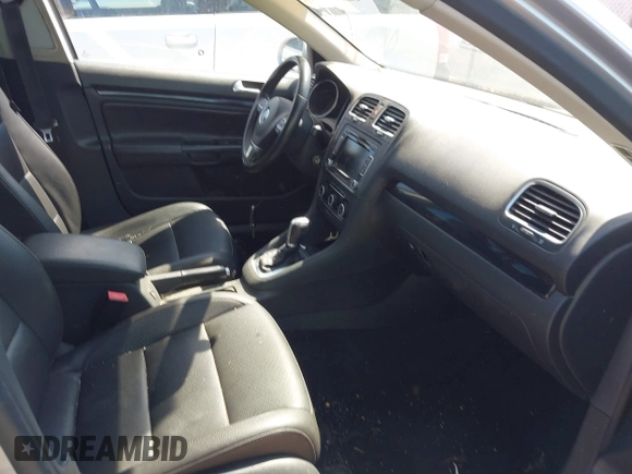 2014 Volkswagen Jetta TDI w/Sunroof & Nav с VIN 3VWPL7AJ8EM608162, выставлен на аукционе IAAI как лот 42516807 с пробегом 173 798 миль миль и . История ставок и продаж доступна на DreamBid. Изображение 5.