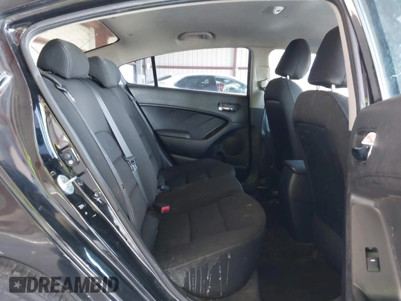 2016 Kia Forte LX with VIN KNAFK4A60G5581458, listed as a IAAI auction lot 42089089 with 118,083 mi miles. Bid and sale history available at carsss.com. Image 8.