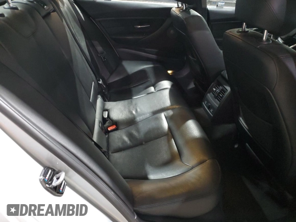 2013 BMW 3 Series 335i xDrive z VIN WBA3B9G57DNR89742, wystawiony jako Copart lot #83190024 z przebiegiem 80 276 mil mil oraz Szkoda całkowita • Salvage title. Historia ofert i sprzedaży dostępna na DreamBid. Obrazek 10.