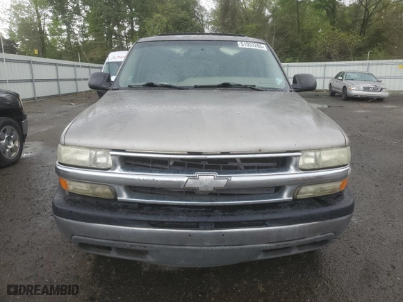 2001 Chevrolet Tahoe LT with VIN 1GNEC13T51R197521, listed as a Copart auction lot 51053265 with 319,590 mi miles and Salvage Title. Bid and sale history available at carsss.com. Image 5.