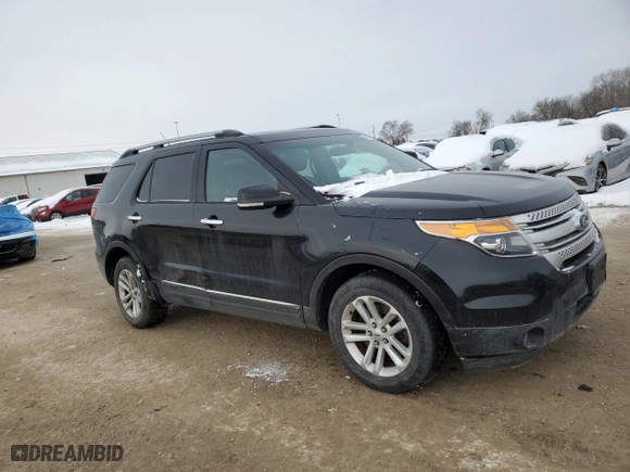 2014 Ford Explorer XLT with VIN 1FM5K8D87EGC39487, listed as a Copart auction lot 44921535 with 127,804 mi miles and Salvage Title. Bid and sale history available at carsss.com. Image 4.