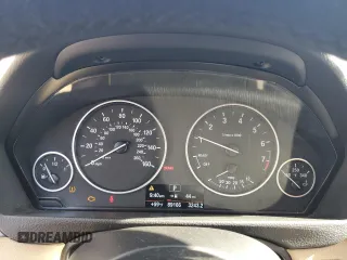 2014 BMW 3 Series 320i xDrive with VIN WBA3C3G53ENS71794, listed as a Copart auction lot 49532475 with 89,166 mi miles and Clean Title. Bid and sale history available at DreamBid. Image 9.
