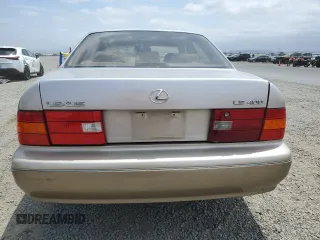 1998 Lexus LS 400 z VIN JT8BH28F1W0138417, wystawiony jako Copart lot #58729785 z przebiegiem 230 777 mil mil oraz Szkoda całkowita • Salvage title. Historia ofert i sprzedaży dostępna na DreamBid. Obrazek 6.