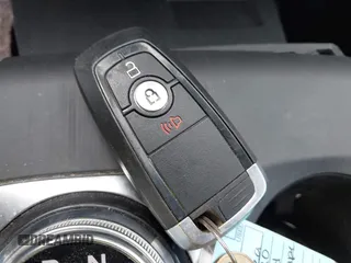 2020 Ford Escape SE z VIN 1FMCU0G68LUB44710, wystawiony jako IAAI lot #42545274 z przebiegiem Nie podano mil oraz . Historia ofert i sprzedaży dostępna na DreamBid. Obrazek 11.