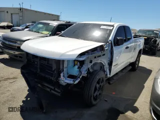 2015 Chevrolet Colorado 2WD z VIN 1GCHS1EA3F1151695, wystawiony jako Copart lot #67546624 z przebiegiem 121 767 mil mil oraz Szkoda całkowita • Salvage title. Historia ofert i sprzedaży dostępna na DreamBid. Obrazek 1.