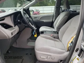 2019 Toyota Sienna LE with VIN 5TDJZ3DC6KS210862, listed as a Copart auction lot 73302064 with 113,768 mi miles and Salvage Title. Bid and sale history available at carsss.com. Image 7.