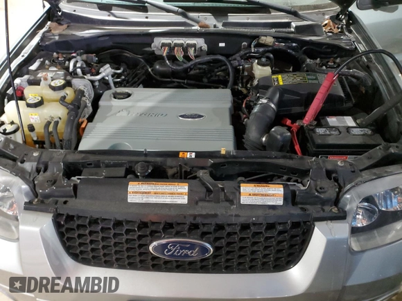 2007 Ford Escape Hybrid with VIN 1FMCU49H67KA75975, listed as a Copart auction lot 42016875 with 121,051 mi miles and Clean Title. Bid and sale history available at carsss.com. Image 12.