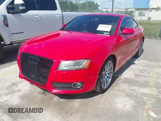 2012 Audi A5 Premium Plus z VIN WAULFAFR7CA027425, wystawiony jako IAAI lot #42270842 z przebiegiem 155 545 mil mil oraz . Historia ofert i sprzedaży dostępna na DreamBid. Obrazek 2.