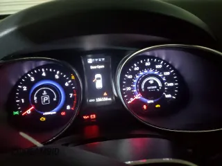 2013 Hyundai Santa Fe Sport z VIN 5XYZWDLA3DG048657, wystawiony jako Copart lot #46656815 z przebiegiem 126 156 mil mil oraz Szkoda całkowita • Salvage title. Historia ofert i sprzedaży dostępna na DreamBid. Obrazek 9.