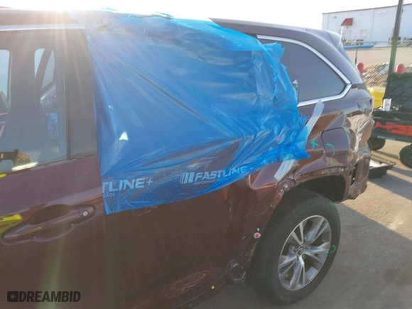 2016 Toyota Highlander LE with VIN 5TDBKRFH7GS294413, listed as a IAAI auction lot 41735619 with 61,176 mi miles. Bid and sale history available at carsss.com. Image 6.