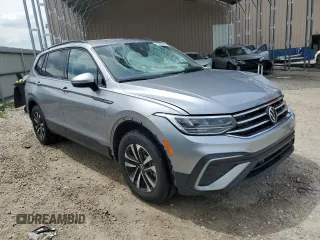 2024 Volkswagen Tiguan S with VIN 3VVFB7AX6RM041804, listed as a Copart auction lot 56154135 with 43,515 mi miles and Clean Title. Bid and sale history available at DreamBid. Image 4.