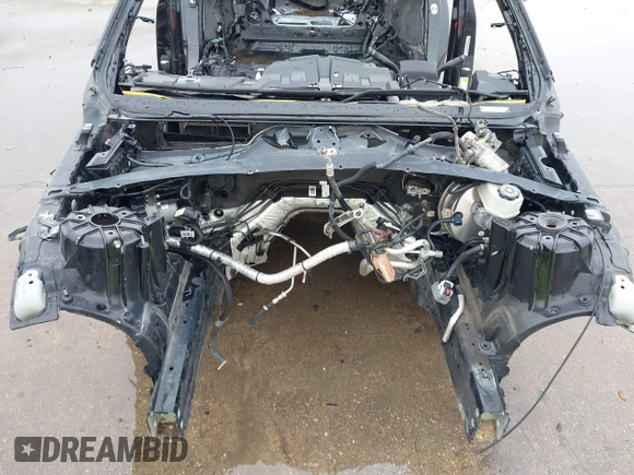 2017 Cadillac CTS-V z VIN 1G6A15S64H0156458, wystawiony jako IAAI lot #41565537 z przebiegiem Nie podano mil oraz . Historia ofert i sprzedaży dostępna na DreamBid. Obrazek 10.