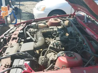 1993 Chevrolet Cavalier RS z VIN 1G1JC5446P7127142, wystawiony jako IAAI lot #42982645 z przebiegiem 98 647 mil mil oraz . Historia ofert i sprzedaży dostępna na DreamBid. Obrazek 12.
