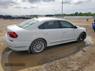 2016 Volkswagen Passat SE z VIN 1VWBT7A32GC013789, wystawiony jako Copart lot #58818575 z przebiegiem 233 893 mil mil oraz Czysty tytuł • Clean title. Historia ofert i sprzedaży dostępna na DreamBid. Obrazek 3.
