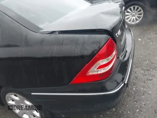 2005 Mercedes-Benz C 240 z VIN WDBRF81J25F610335, wystawiony jako IAAI lot #41537990 z przebiegiem 207 104 mil mil oraz . Historia ofert i sprzedaży dostępna na DreamBid. Obrazek 12.