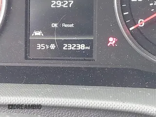 2024 Kia K5 GT-Line z VIN 5XXG64J27RG263411, wystawiony jako IAAI lot #41968914 z przebiegiem 23 238 mil mil oraz . Historia ofert i sprzedaży dostępna na DreamBid. Obrazek 15.