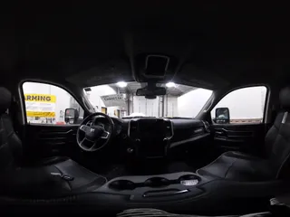 2024 Ram 2500 Laramie z VIN 3C6UR5FJ9RG134865, wystawiony jako IAAI lot #41299082 z przebiegiem 8 236 mil mil oraz . Historia ofert i sprzedaży dostępna na DreamBid. Obrazek 19.