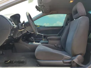 2005 Honda Civic VP with VIN 1HGEM22175L040434, listed as a Copart auction lot 61619605 with 159,962 mi miles and Salvage title. Bid and sale history available at DreamBid. Image 7.