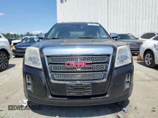 2013 GMC Terrain SLT z VIN 2GKFLWE33D6223755, wystawiony jako Copart lot #59423155 z przebiegiem 231 736 mil mil oraz Czysty tytuł • Clean title. Historia ofert i sprzedaży dostępna na DreamBid. Obrazek 5.