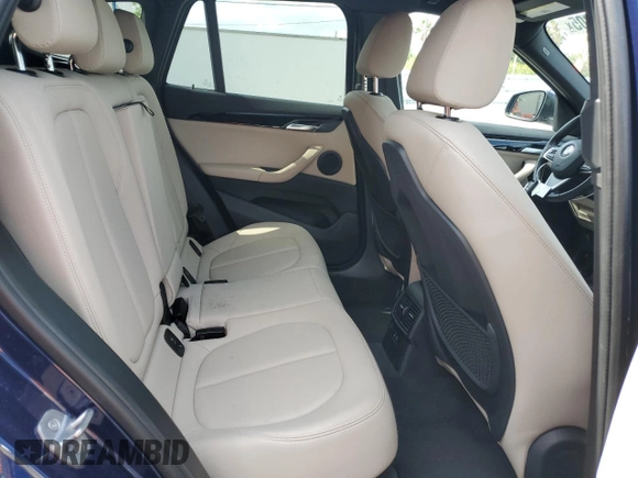 2019 BMW X1 sDrive28i z VIN WBXHU7C56K5N33695, wystawiony jako Copart lot #55492205 z przebiegiem 18 824 mil mil oraz Szkoda całkowita • Salvage title. Historia ofert i sprzedaży dostępna na DreamBid. Obrazek 11.