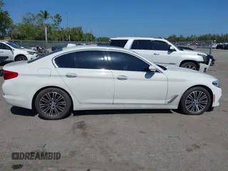 2018 BMW 5 Series 530i z VIN WBAJA5C53JG898590, wystawiony jako IAAI lot #42143629 z przebiegiem 135 111 mil mil oraz . Historia ofert i sprzedaży dostępna na DreamBid. Obrazek 14.