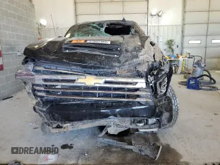 2022 Chevrolet Silverado 3500HD High Country with VIN 1GC4YVEY9NF165555, listed as a Copart auction lot 57947164 with 46,706 mi miles and Salvage Title. Bid and sale history available at carsss.com. Image 5.