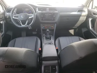 2022 Volkswagen Tiguan SE z VIN 3VV3B7AX9NM177342, wystawiony jako Copart lot #62264715 z przebiegiem 35 413 mil mil oraz Szkoda całkowita • Salvage title. Historia ofert i sprzedaży dostępna na DreamBid. Obrazek 8.