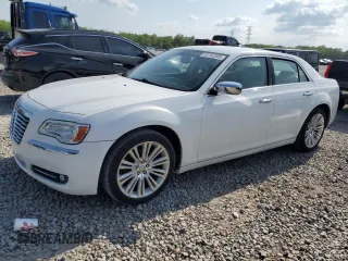 2011 Chrysler 300 Limited z VIN 2C3CA5CG6BH579854, wystawiony jako Copart lot #53152305 z przebiegiem 115 298 mil mil oraz Szkoda całkowita • Salvage title. Historia ofert i sprzedaży dostępna na DreamBid. Obrazek 1.