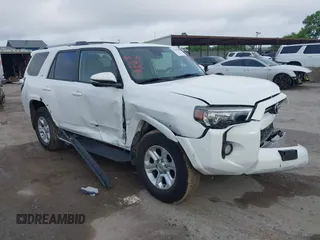 2020 Toyota 4Runner SR5 with VIN JTEZU5JR1L5219414, listed as a IAAI auction lot 42499908 with 28,457 mi miles and . Bid and sale history available at DreamBid. Image 1.