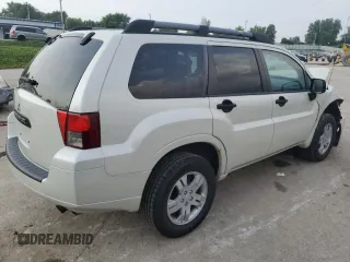 2008 Mitsubishi Endeavor LS with VIN 4A4MN21S88E037416, listed as a Copart auction lot 61838084 with 170,562 mi miles and Salvage Title. Bid and sale history available at carsss.com. Image 3.