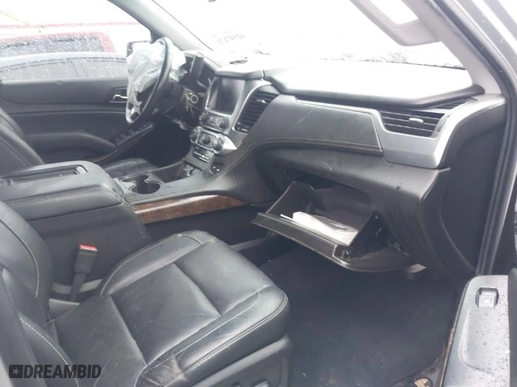 2019 Chevrolet Suburban LT with VIN 1GNSKHKC6KR278755, listed as a IAAI auction lot 41547171 with 1 mi miles. Bid and sale history available at carsss.com. Image 5.