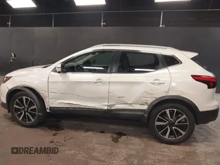 2017 Nissan Rogue Sport SL with VIN JN1BJ1CR4HW103472, listed as a IAAI auction lot 41856392 with 38,584 mi miles. Bid and sale history available at carsss.com. Image 14.
