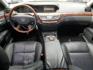 2008 Mercedes-Benz S 550 z VIN WDDNG86X38A214268, wystawiony jako Copart lot #56049625 z przebiegiem 99 301 mil mil oraz Szkoda całkowita • Salvage title. Historia ofert i sprzedaży dostępna na DreamBid. Obrazek 8.