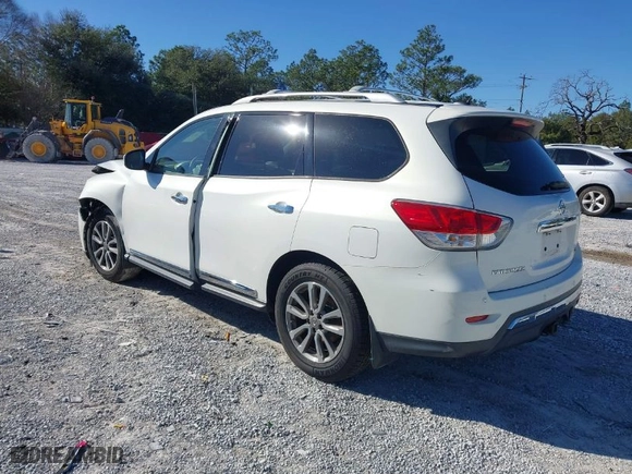 2014 Nissan Pathfinder SV with VIN 5N1AR2MN7EC682582, listed as a IAAI auction lot 41223254 with 149,860 mi miles. Bid and sale history available at carsss.com. Image 3.