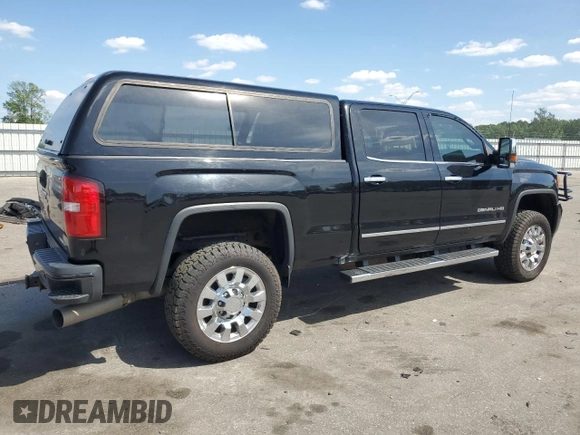 2017 GMC Sierra 2500HD Denali z VIN 1GT12UEY4HF203003, wystawiony jako Copart lot #55095115 z przebiegiem 172 926 mil mil oraz Szkoda całkowita • Salvage title. Historia ofert i sprzedaży dostępna na DreamBid. Obrazek 3.