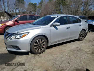 2018 Nissan Altima SR with VIN 1N4AL3AP8JC128520, listed as a Copart auction lot 47994435 with 124,181 mi miles and Salvage Title. Bid and sale history available at carsss.com. Image 1.
