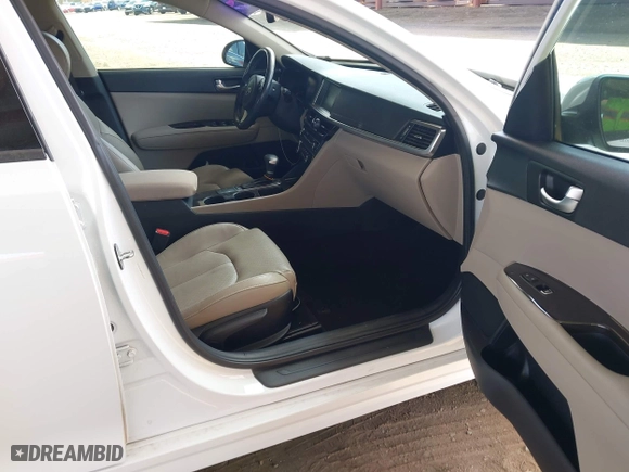 2017 Kia Optima EX with VIN 5XXGU4L38HG158709, listed as a IAAI auction lot 41949488 with 100,965 mi miles. Bid and sale history available at carsss.com. Image 5.