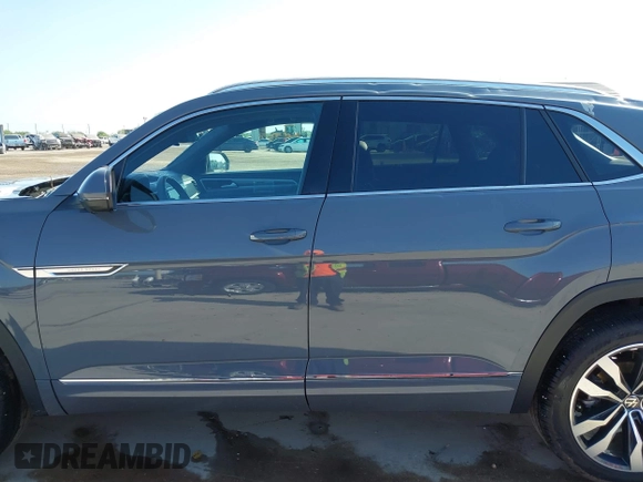2023 Volkswagen Atlas SEL Premium R-Line with VIN 1V2FE2CA0PC224677, listed as a IAAI auction lot 41991931 with 22,620 mi miles and . Bid and sale history available at DreamBid. Image 15.