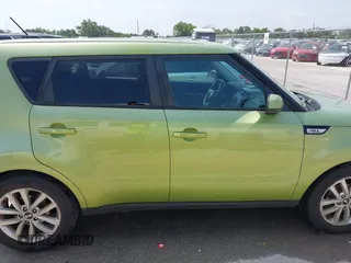 2017 Kia Soul + with VIN KNDJP3A53H7877998, listed as a IAAI auction lot 42078958 with 128,213 mi miles. Bid and sale history available at carsss.com. Image 13.