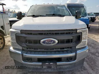 2020 Ford F-350 XL z VIN 1FT8W3DTXLEE25949, wystawiony jako Copart lot #57094825 z przebiegiem 391 226 mil mil oraz Czysty tytuł • Clean title. Historia ofert i sprzedaży dostępna na DreamBid. Obrazek 5.