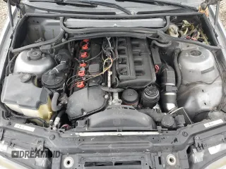 2004 BMW 3 Series 325Ci with VIN WBABD33424PL03532, listed as a Copart auction lot 84465234 with 228,726 mi miles and Clean title. Bid and sale history available at DreamBid. Image 11.