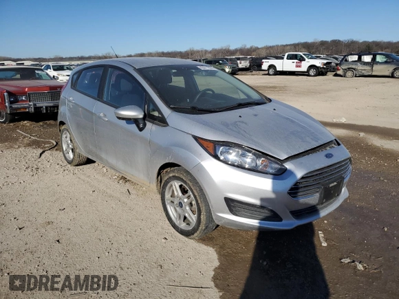 2019 Ford Fiesta SE z VIN 3FADP4EJ8KM109527, wystawiony jako Copart lot #42411655 z przebiegiem Nie podano mil oraz Szkoda całkowita • Salvage title. Historia ofert i sprzedaży dostępna na DreamBid. Obrazek 4.