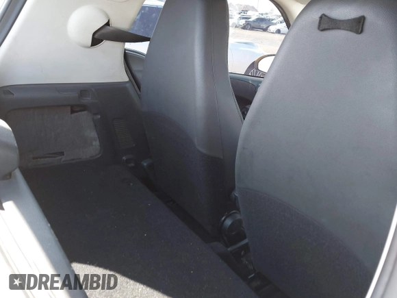 2015 Smart fortwo Passion с VIN WMEEJ3BA4FK807372, выставлен на аукционе IAAI как лот 42586849 с пробегом 229 904 миль миль и . История ставок и продаж доступна на DreamBid. Изображение 8.