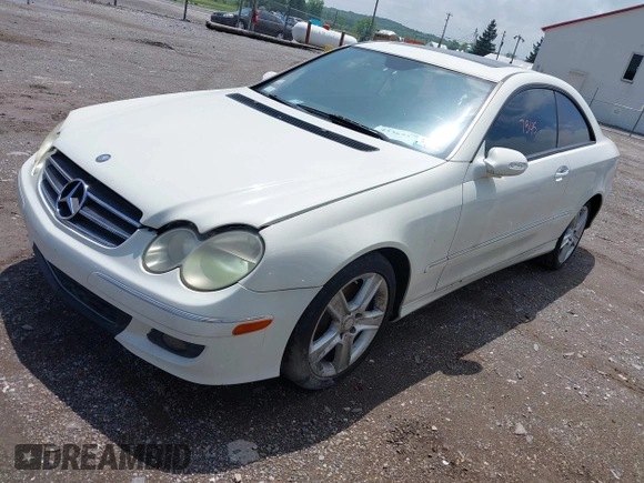 2009 Mercedes-Benz CLK 350 with VIN WDBTJ56H89F262104, listed as a IAAI auction lot 42267345 with 135,819 mi miles and . Bid and sale history available at DreamBid. Image 2.