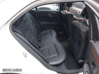 2011 Mercedes-Benz E-Class E 350 Luxury with VIN WDDHF8HB4BA466104, listed as a IAAI auction lot 41957839 with 175,096 mi miles. Bid and sale history available at carsss.com. Image 8.